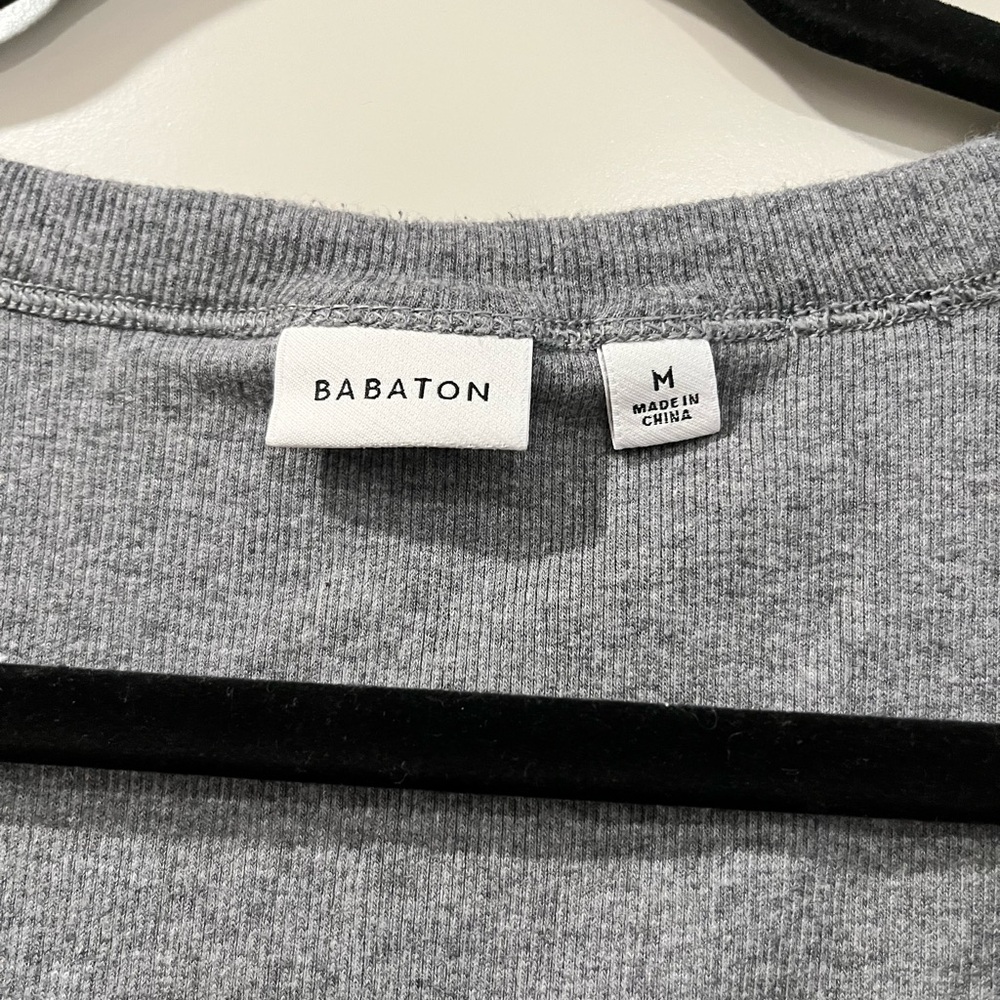 Babaton size medium - Picture 2 of 3